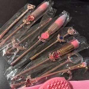 *NEW* light pink and rose gold Sailor Moon makeup brush set